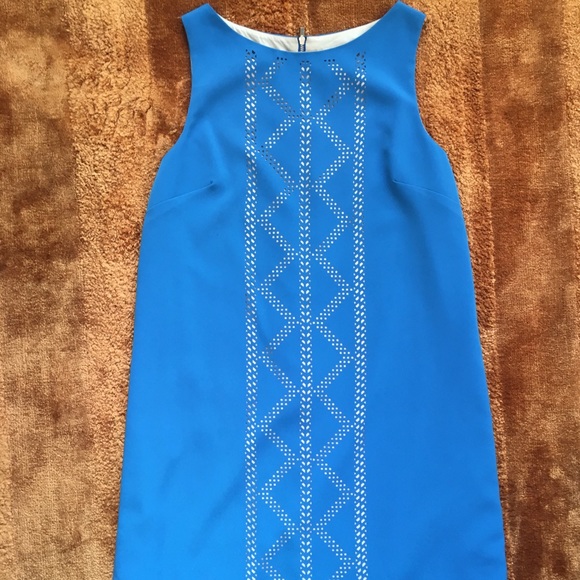 julia jordan Dresses & Skirts - Women’s Julia Jordan Blue Laser Cut Shift Dress 8